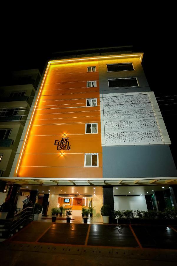 Hotel Sunrise Hospitality Vijayawāda Buitenkant foto